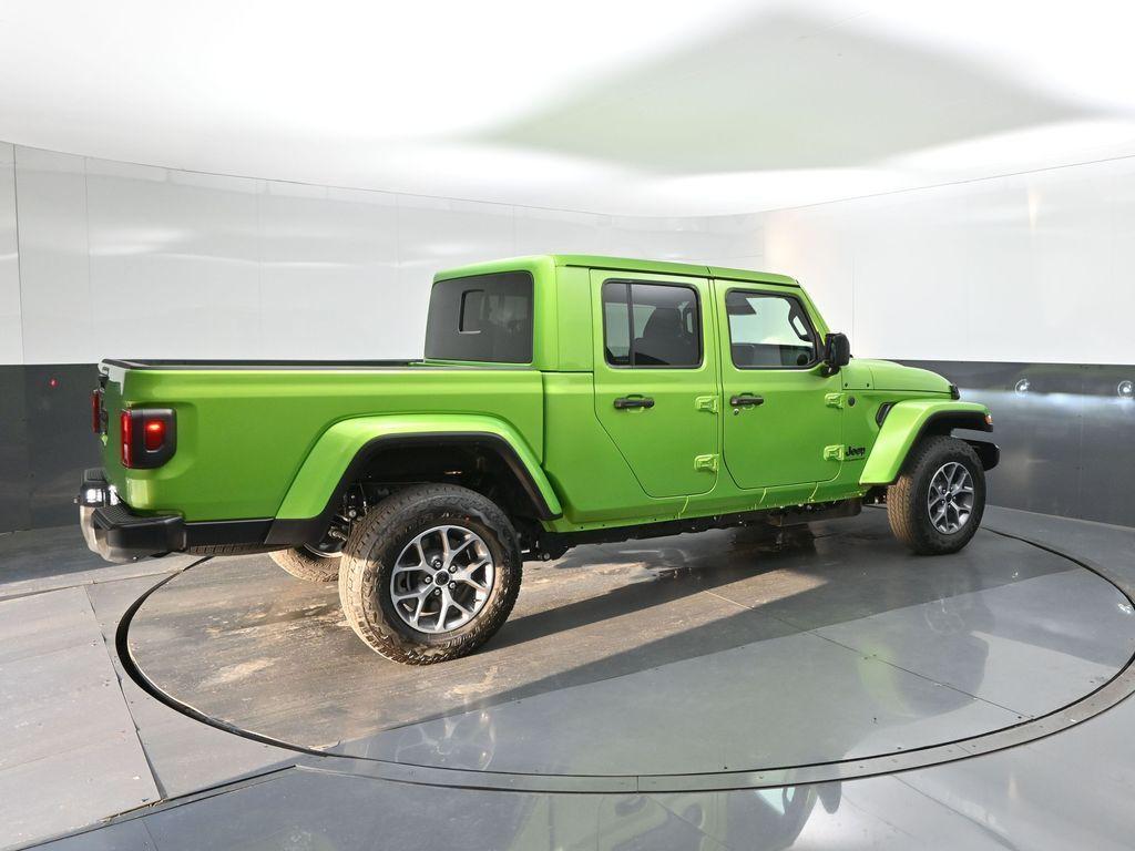 new 2026 Jeep Gladiator car, priced at $45,859