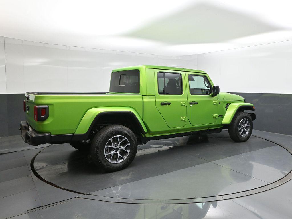new 2026 Jeep Gladiator car, priced at $45,859