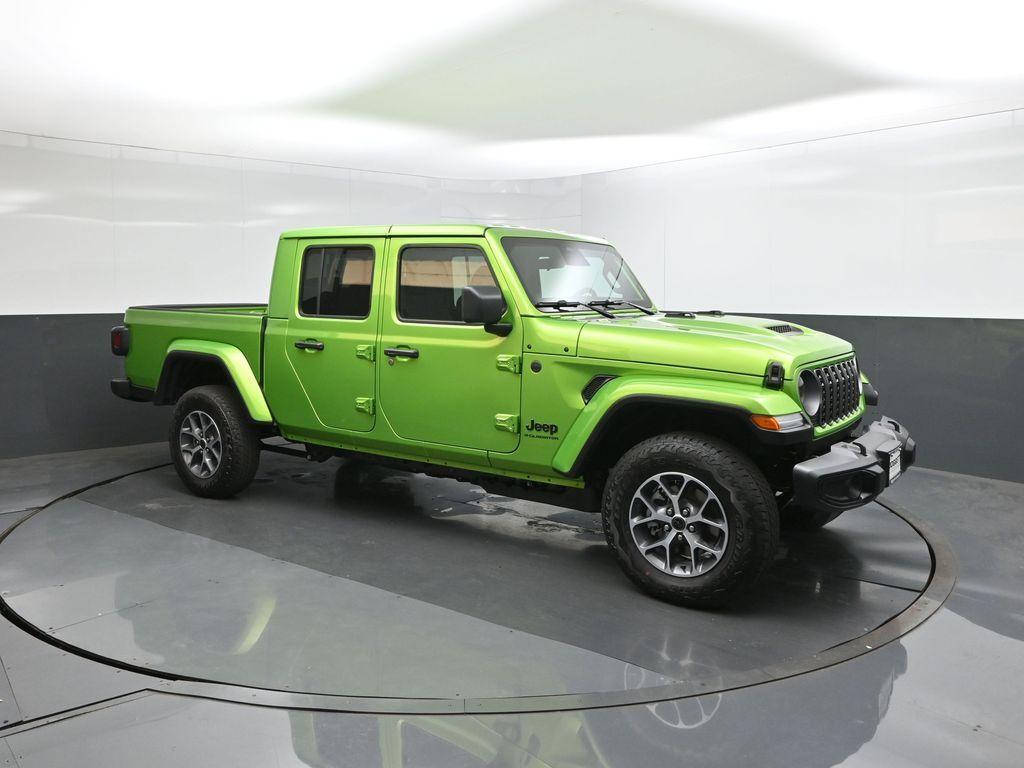 new 2026 Jeep Gladiator car, priced at $45,859
