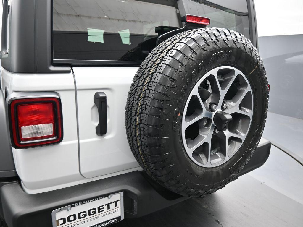 new 2026 Jeep Wrangler car, priced at $41,342