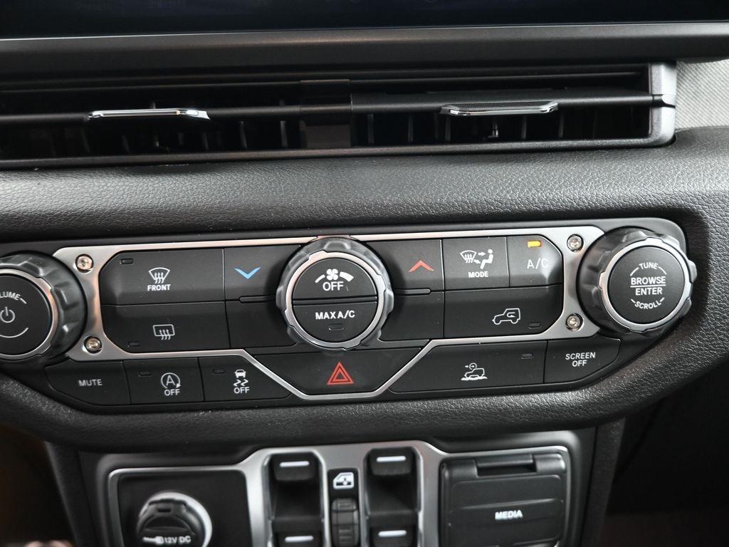 new 2026 Jeep Wrangler car, priced at $41,842