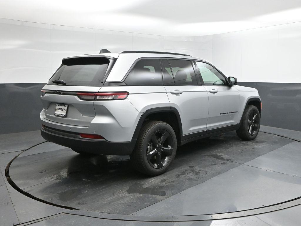 new 2026 Jeep Grand Cherokee car, priced at $45,587