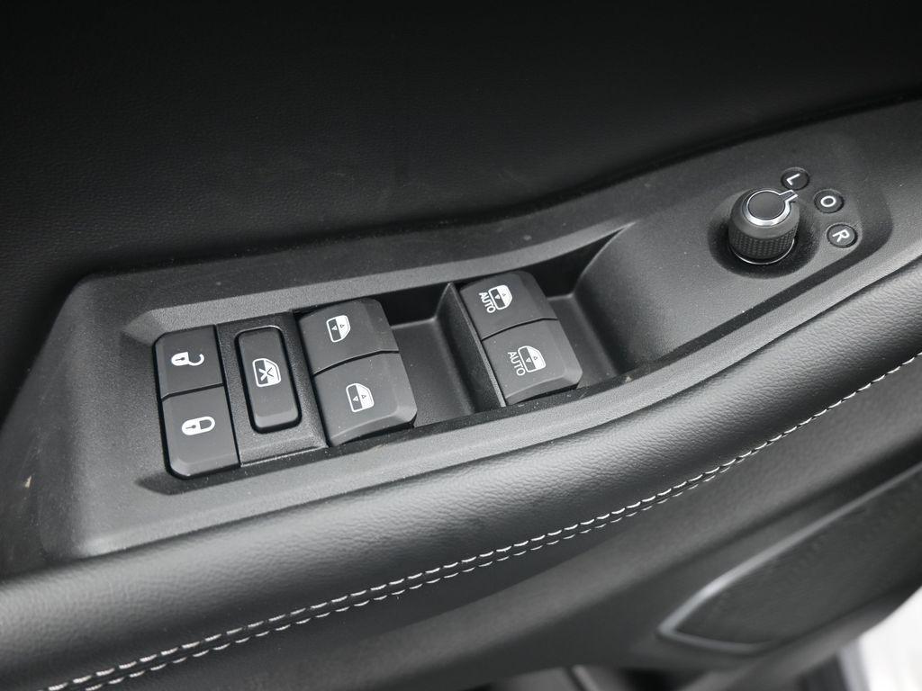 new 2026 Jeep Grand Cherokee car, priced at $45,587