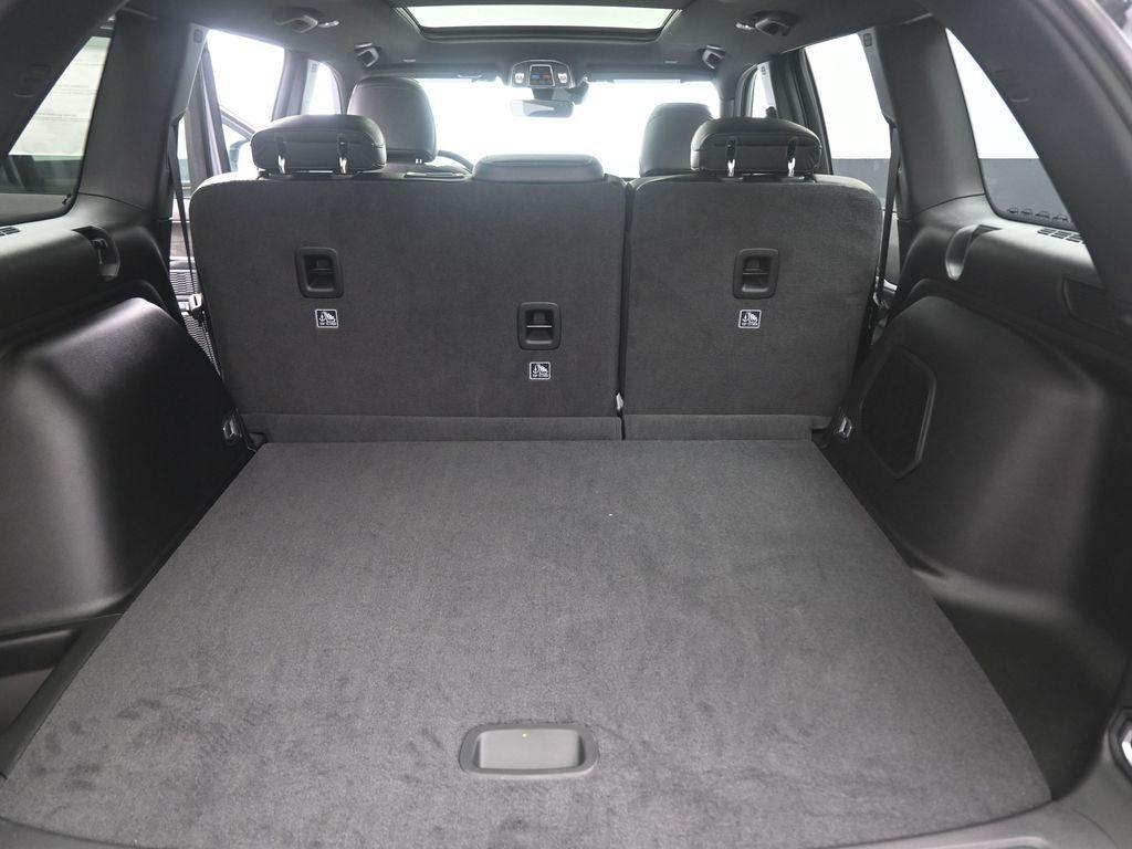 new 2026 Jeep Grand Cherokee car, priced at $45,587