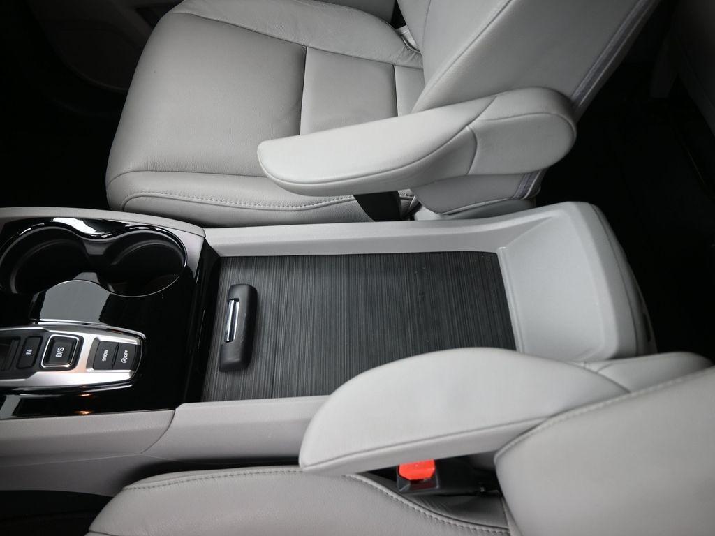 used 2020 Honda Pilot car, priced at $21,018