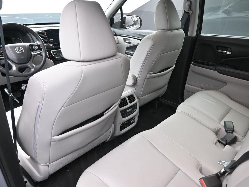 used 2020 Honda Pilot car, priced at $21,018