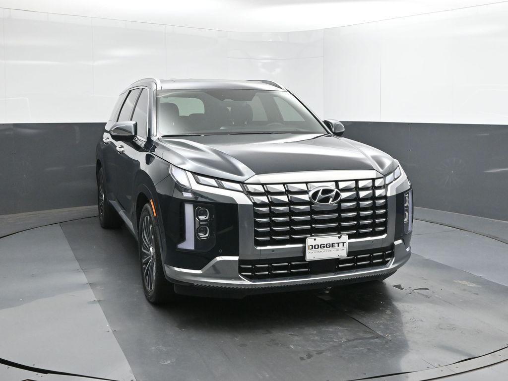 used 2025 Hyundai Palisade car, priced at $42,095