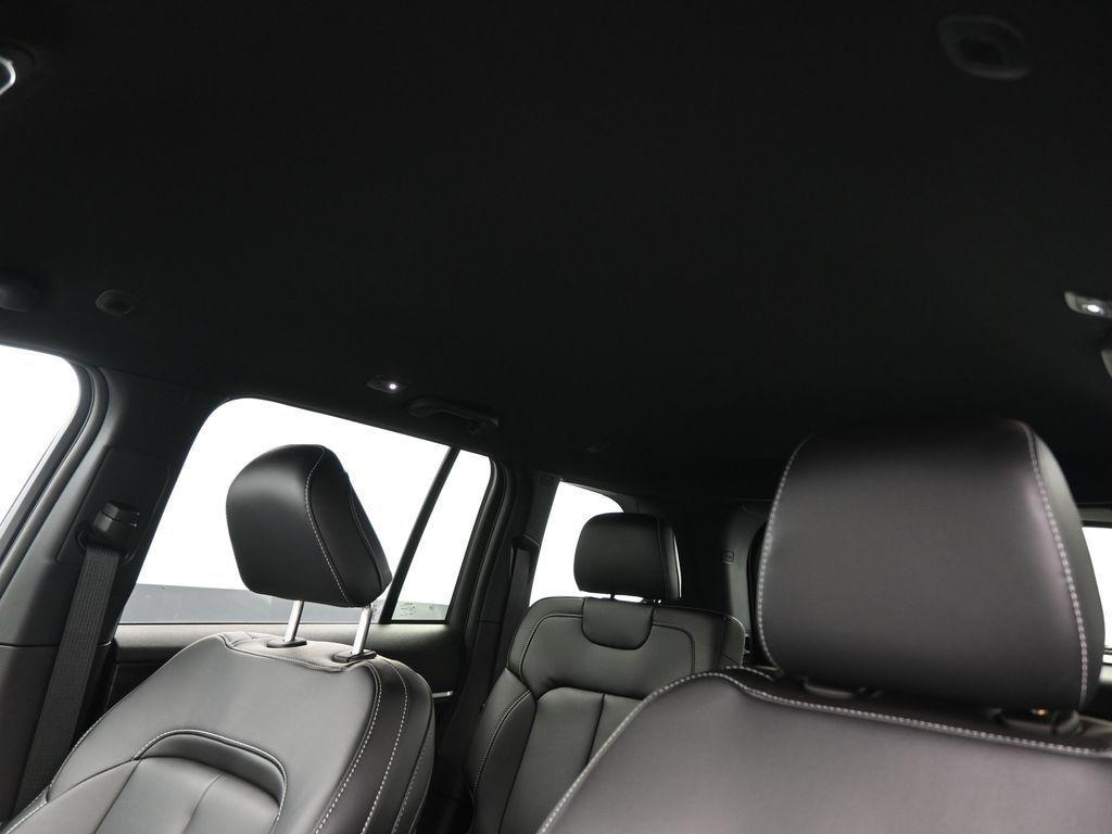 new 2026 Jeep Grand Cherokee car, priced at $43,831