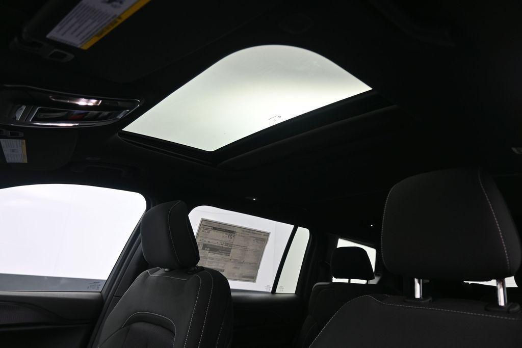 new 2026 Jeep Grand Cherokee L car, priced at $41,811