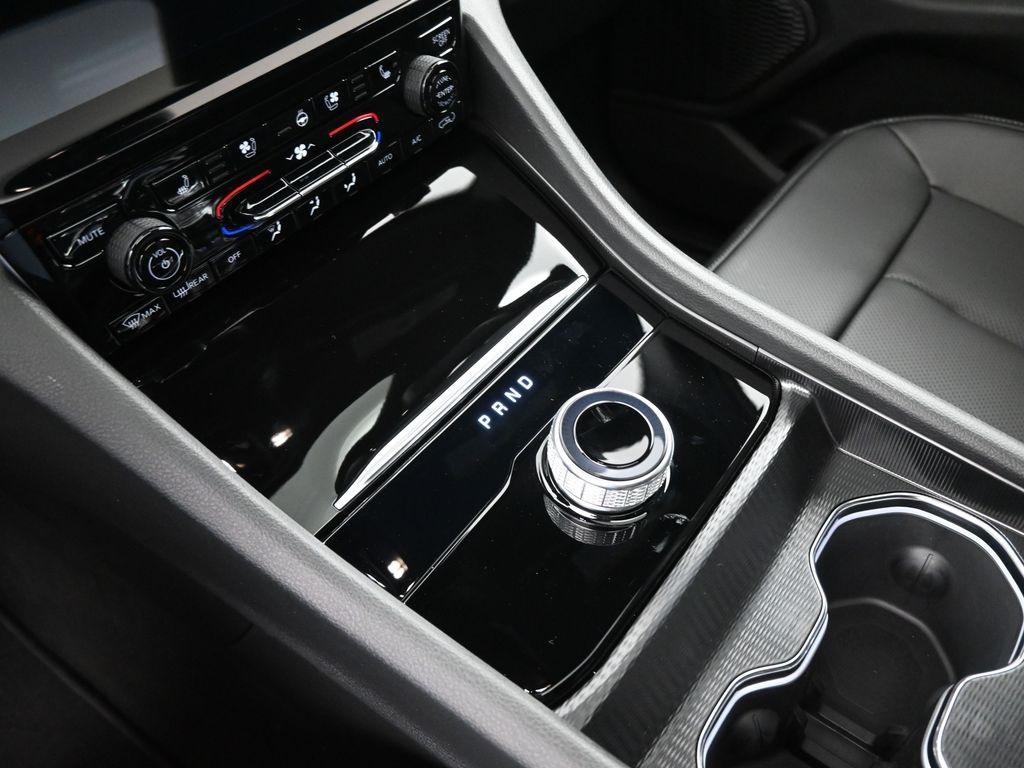 new 2025 Jeep Grand Cherokee car, priced at $40,389