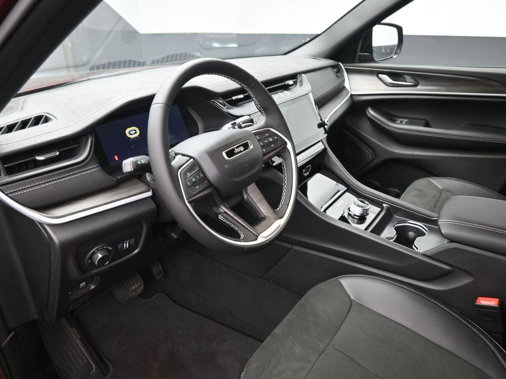 new 2026 Jeep Grand Cherokee car, priced at $40,860