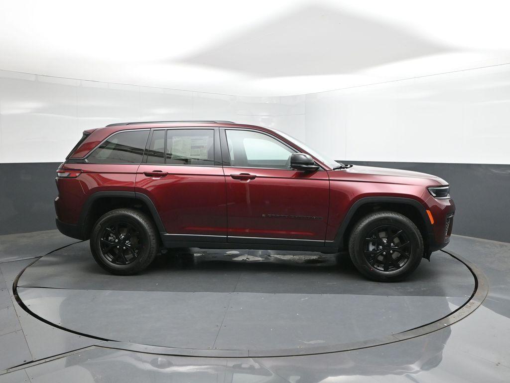 new 2026 Jeep Grand Cherokee car, priced at $40,860