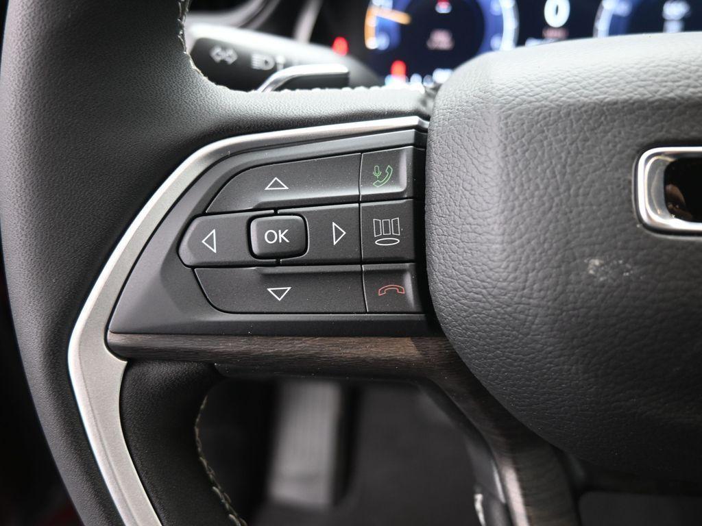 new 2026 Jeep Grand Cherokee car, priced at $40,860