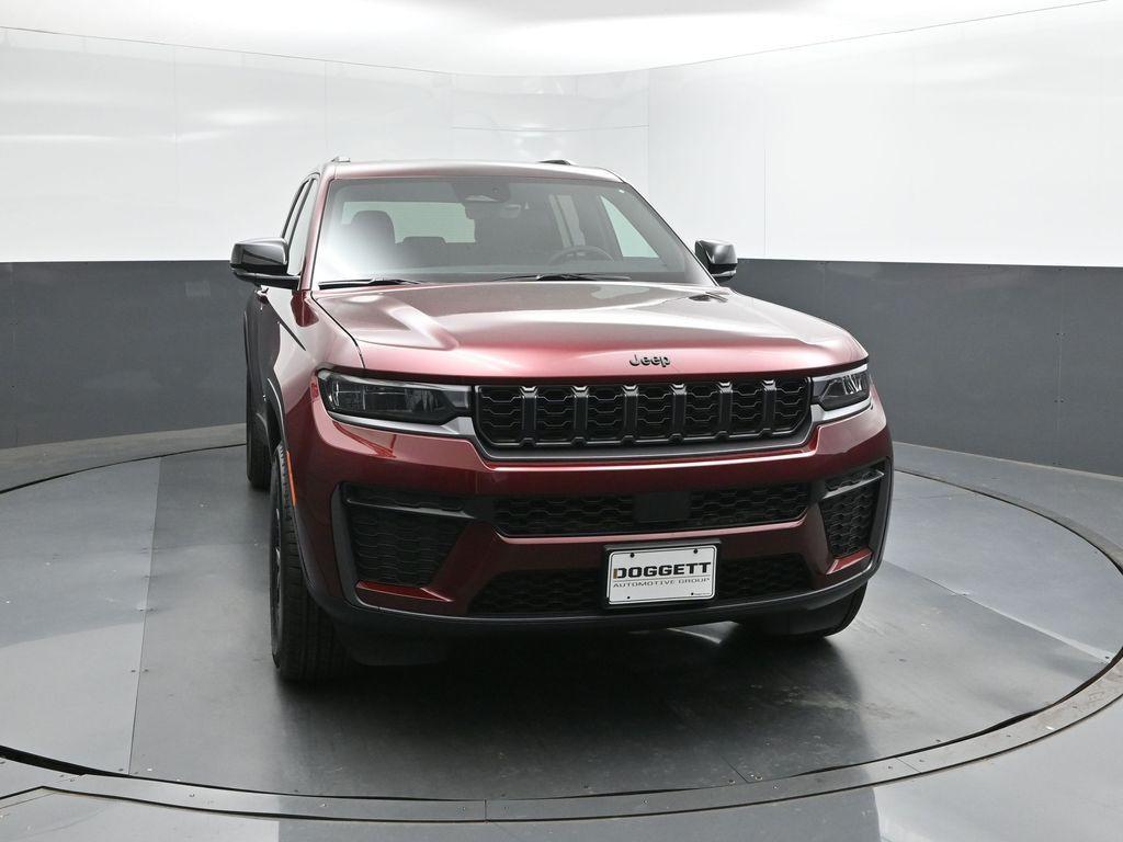 new 2026 Jeep Grand Cherokee car, priced at $40,860