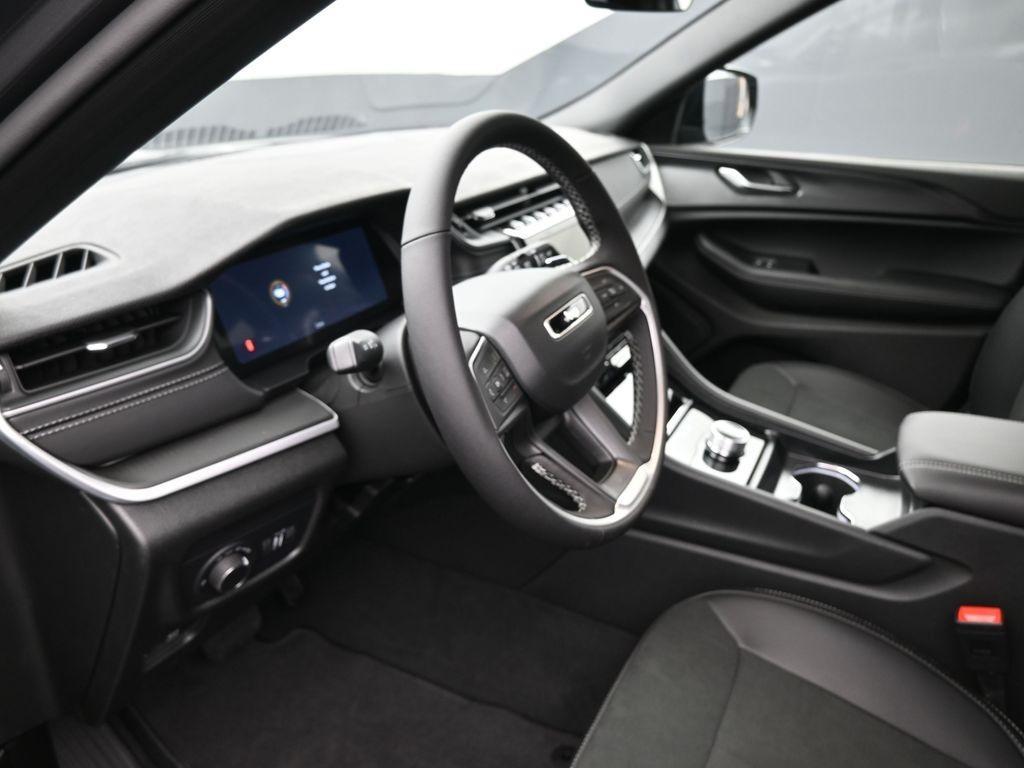 new 2025 Jeep Grand Cherokee L car, priced at $47,644