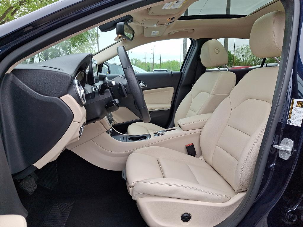 used 2017 Mercedes-Benz GLA 250 car, priced at $17,990