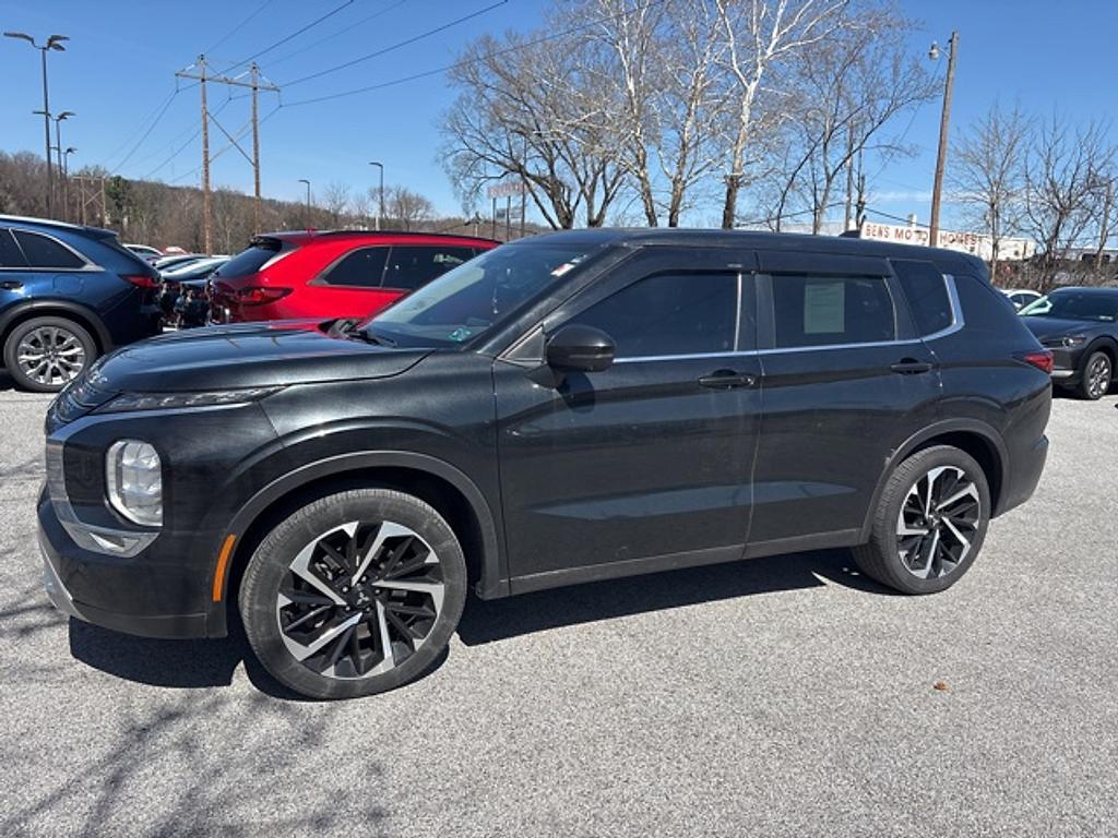 used 2022 Mitsubishi Outlander car, priced at $18,990