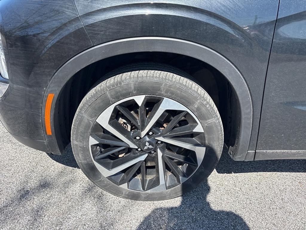 used 2022 Mitsubishi Outlander car, priced at $18,990