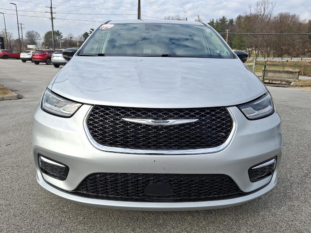 used 2024 Chrysler Pacifica car, priced at $33,390