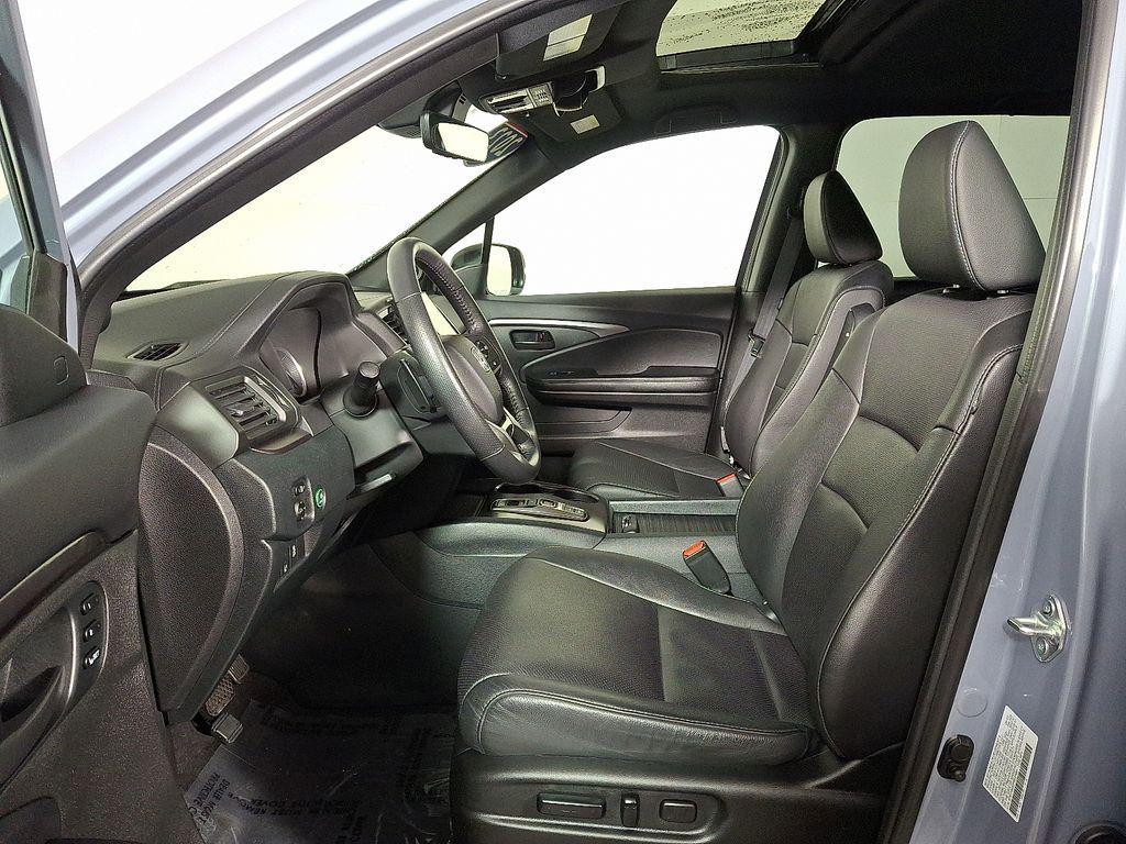 used 2023 Honda Passport car, priced at $28,995