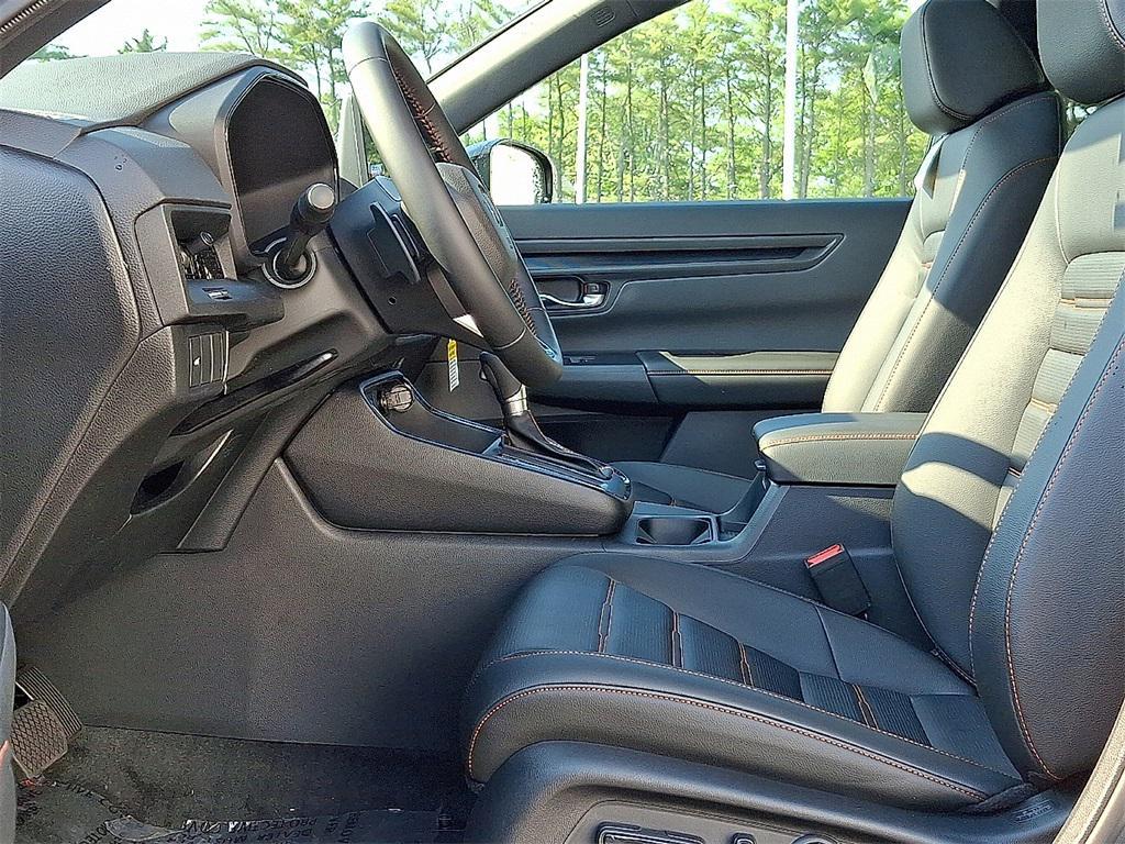 new 2026 Honda CR-V Hybrid car, priced at $41,675