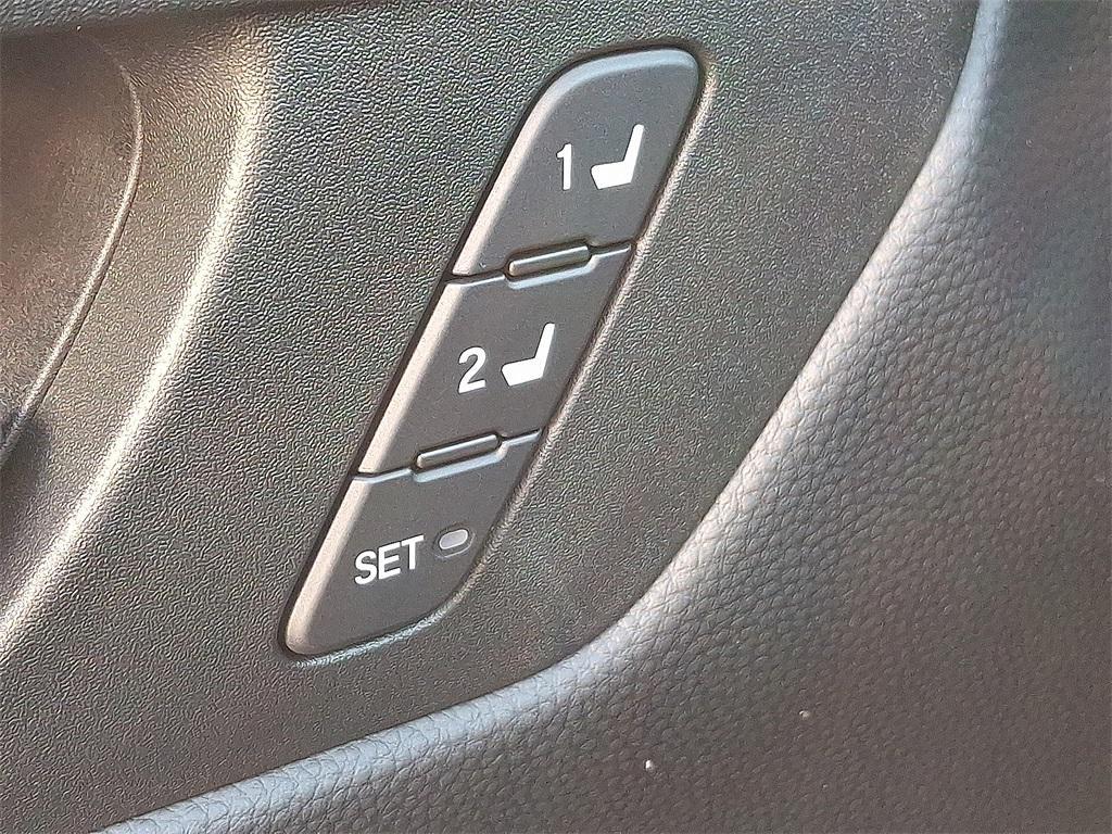 new 2026 Honda CR-V Hybrid car, priced at $41,675