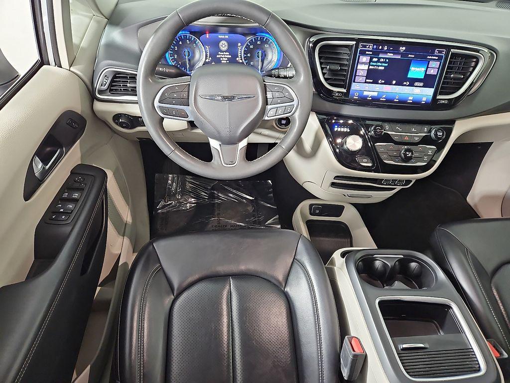used 2023 Chrysler Pacifica car, priced at $21,598