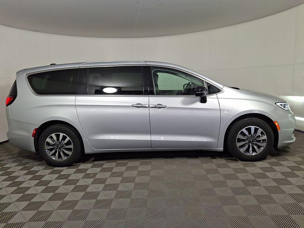 used 2024 Chrysler Pacifica Hybrid car, priced at $26,988