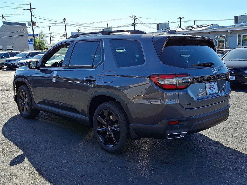 new 2025 Honda Pilot car, priced at $56,075