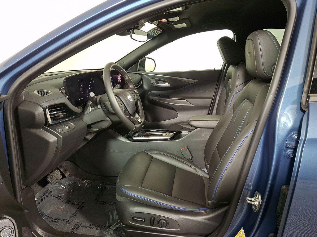 used 2025 Buick Envista car, priced at $26,895