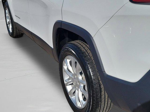 used 2019 Jeep Cherokee car, priced at $8,674