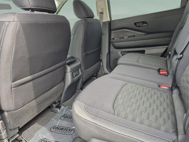 new 2026 Nissan Pathfinder car, priced at $39,572
