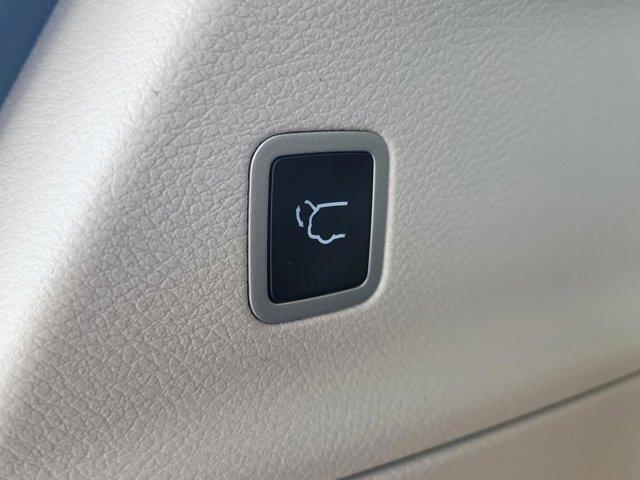 used 2024 Chrysler Pacifica car, priced at $25,374