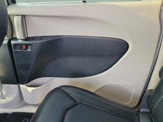 used 2024 Chrysler Pacifica car, priced at $25,374