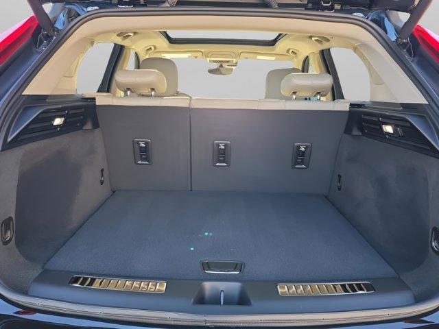 used 2022 Cadillac XT4 car, priced at $23,952