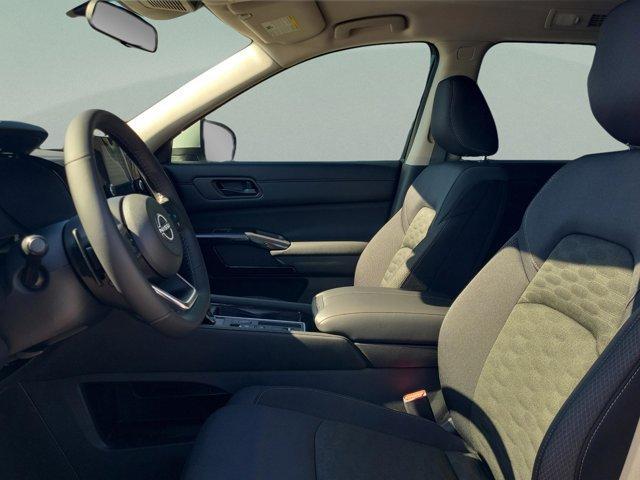 new 2025 Nissan Pathfinder car, priced at $35,989