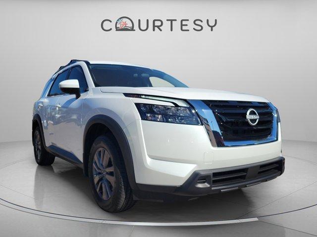new 2025 Nissan Pathfinder car, priced at $35,989