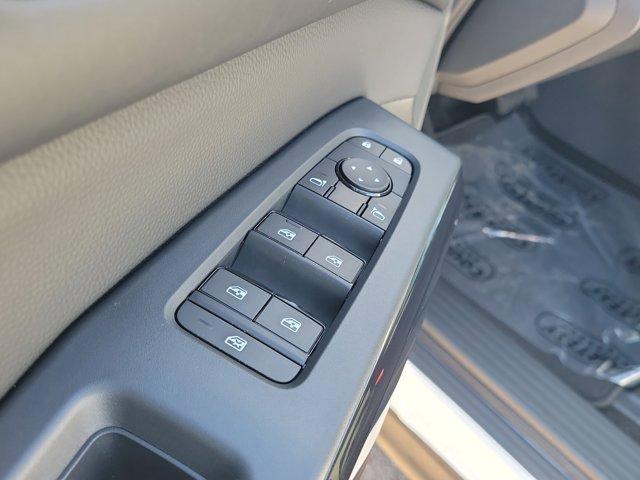 new 2025 Nissan Pathfinder car, priced at $35,989