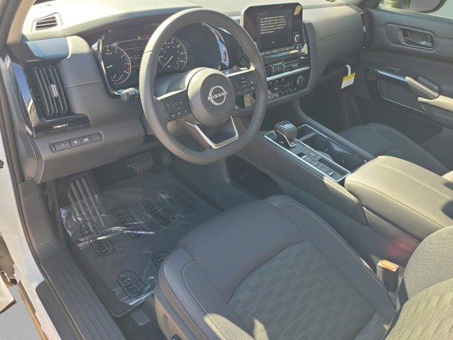 new 2025 Nissan Pathfinder car, priced at $35,989