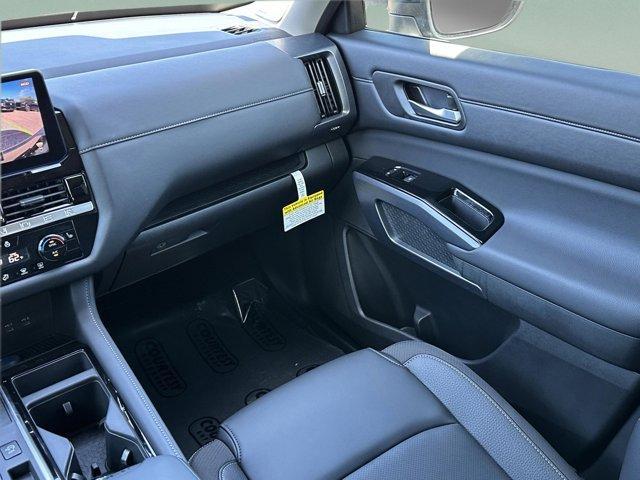 new 2026 Nissan Pathfinder car, priced at $43,922