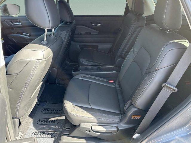 new 2026 Nissan Pathfinder car, priced at $43,922