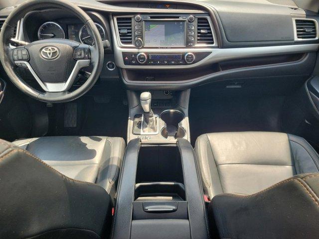 used 2016 Toyota Highlander car, priced at $17,774