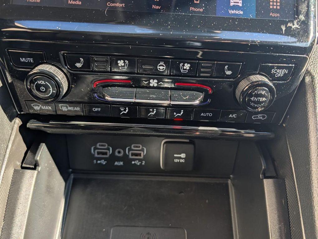 used 2024 Jeep Grand Cherokee L car, priced at $32,242