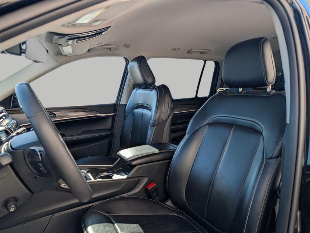 used 2024 Jeep Grand Cherokee L car, priced at $32,242