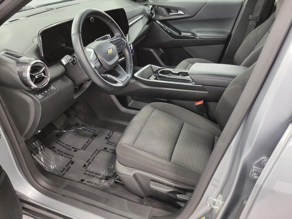 used 2025 Chevrolet Equinox car, priced at $26,459
