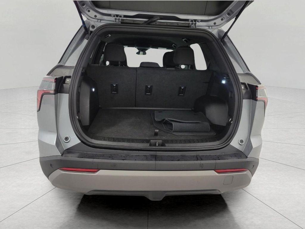 used 2025 Chevrolet Equinox car, priced at $26,459