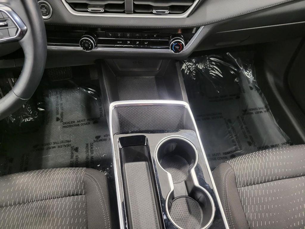 used 2025 Chevrolet Equinox car, priced at $26,459