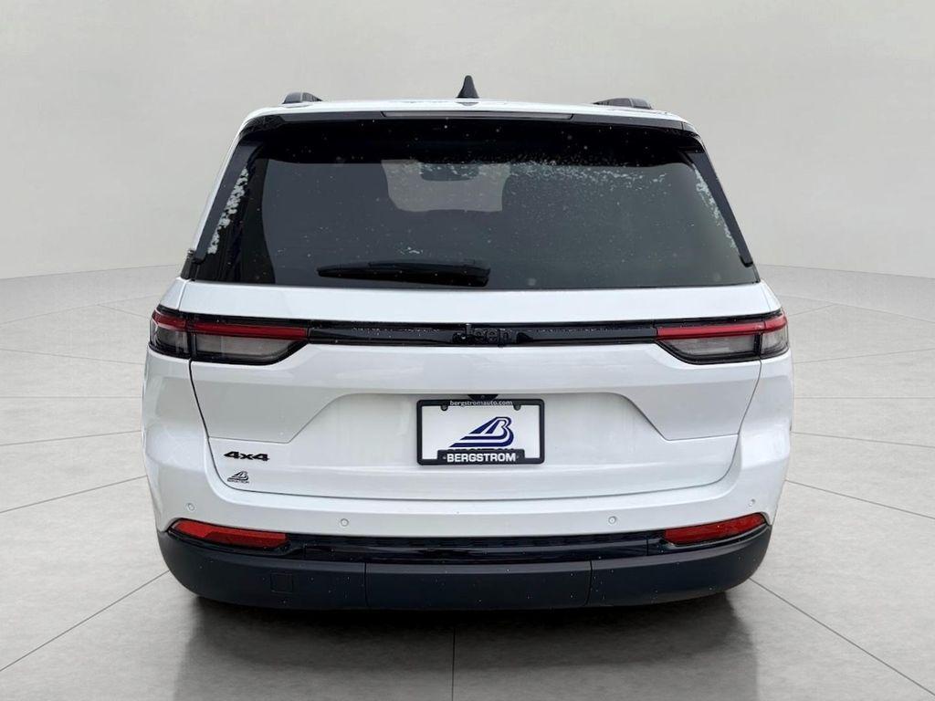 used 2023 Jeep Grand Cherokee car, priced at $27,933