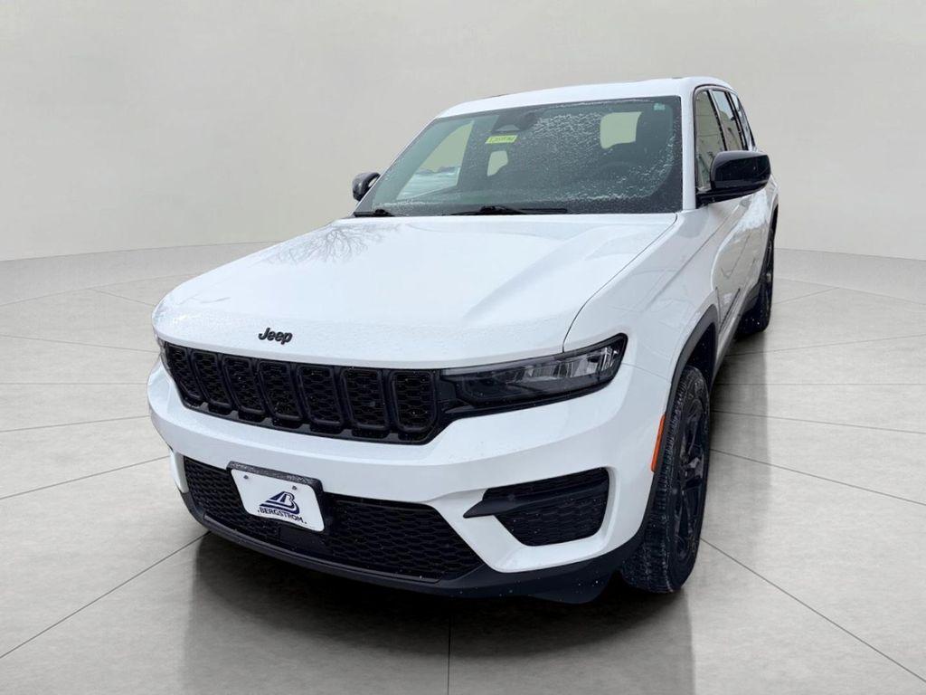 used 2023 Jeep Grand Cherokee car, priced at $27,933