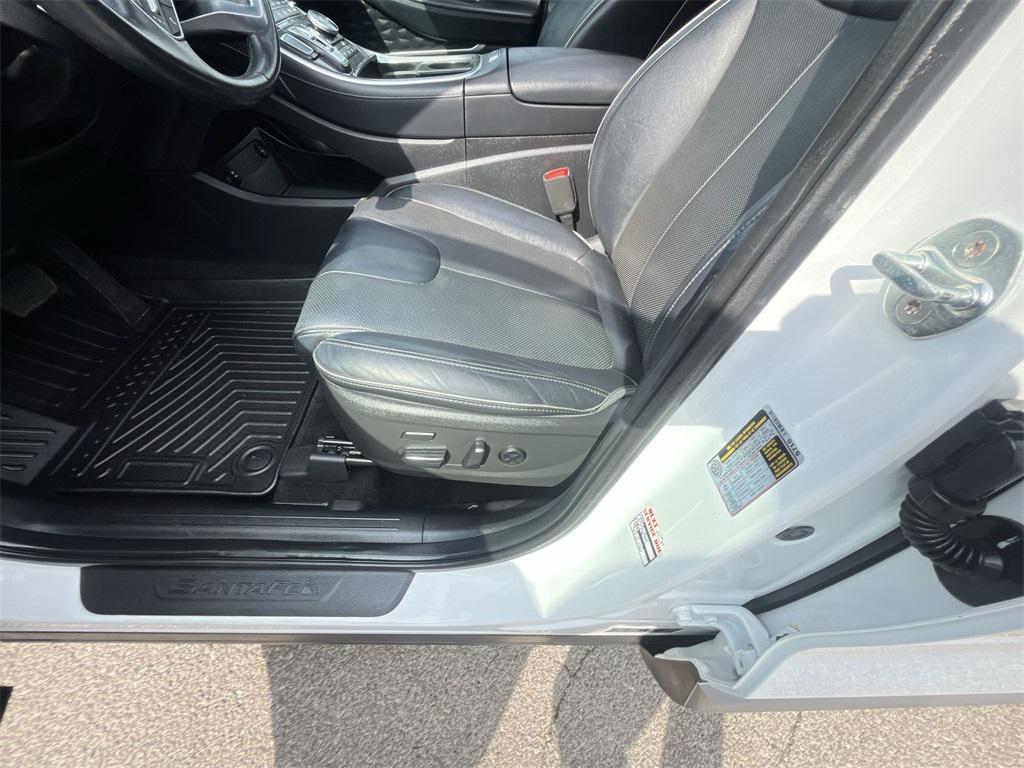 used 2023 Hyundai Santa Fe car, priced at $24,974